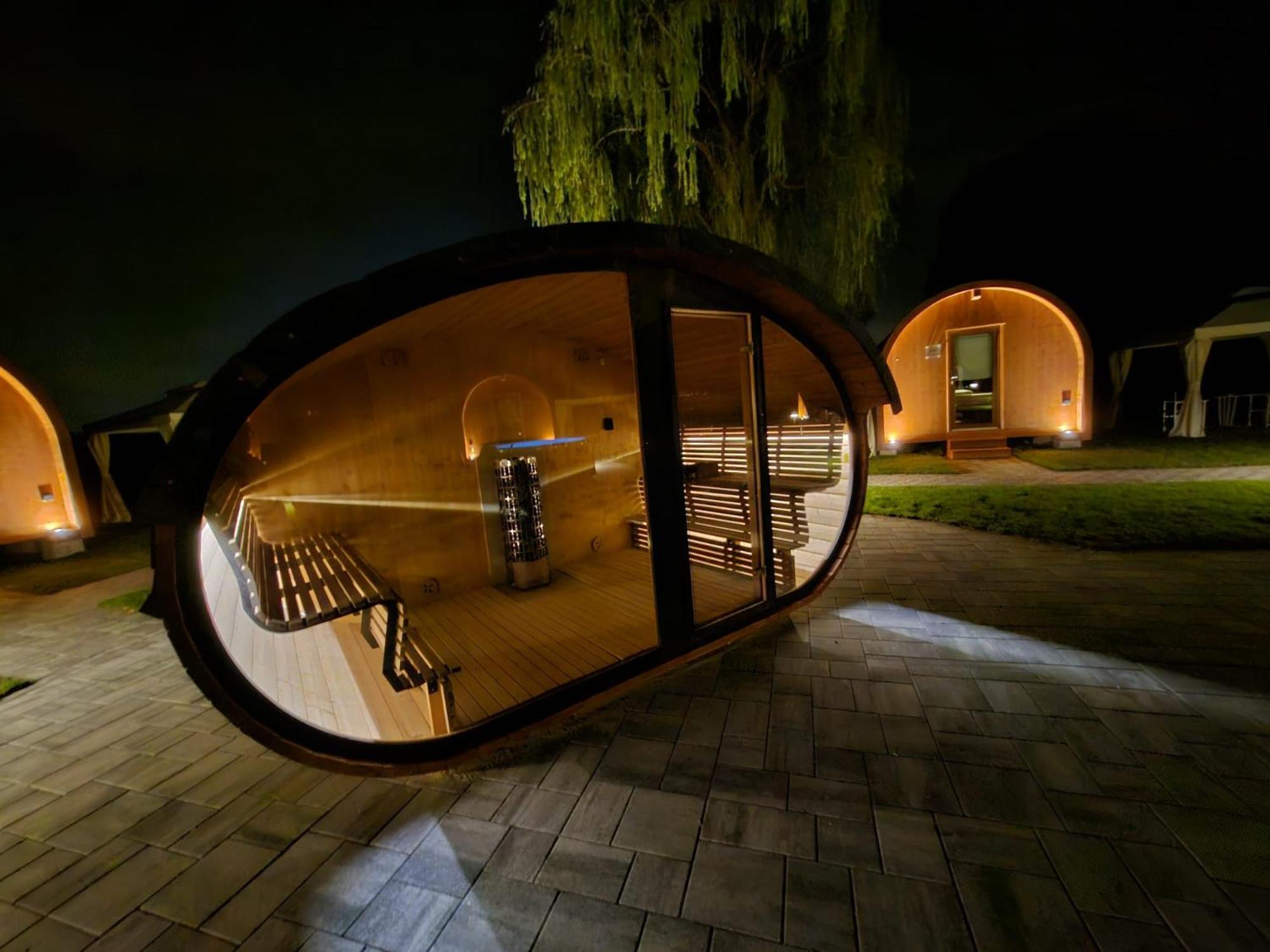 Vicolungo Glamour Lodge & Spa - Free Spa Hot Tub E Sauna מראה חיצוני תמונה