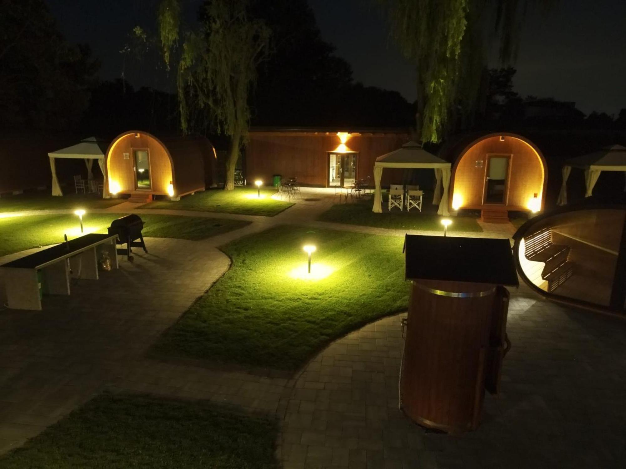 Vicolungo Glamour Lodge & Spa - Free Spa Hot Tub E Sauna מראה חיצוני תמונה