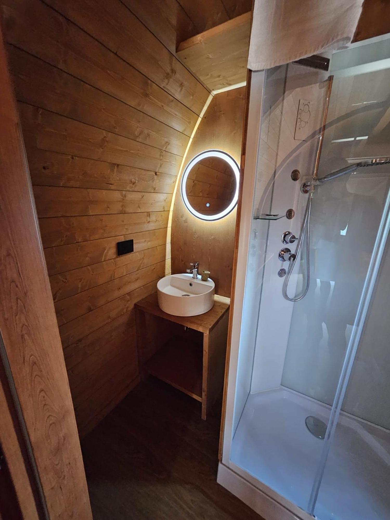 Vicolungo Glamour Lodge & Spa - Free Spa Hot Tub E Sauna מראה חיצוני תמונה