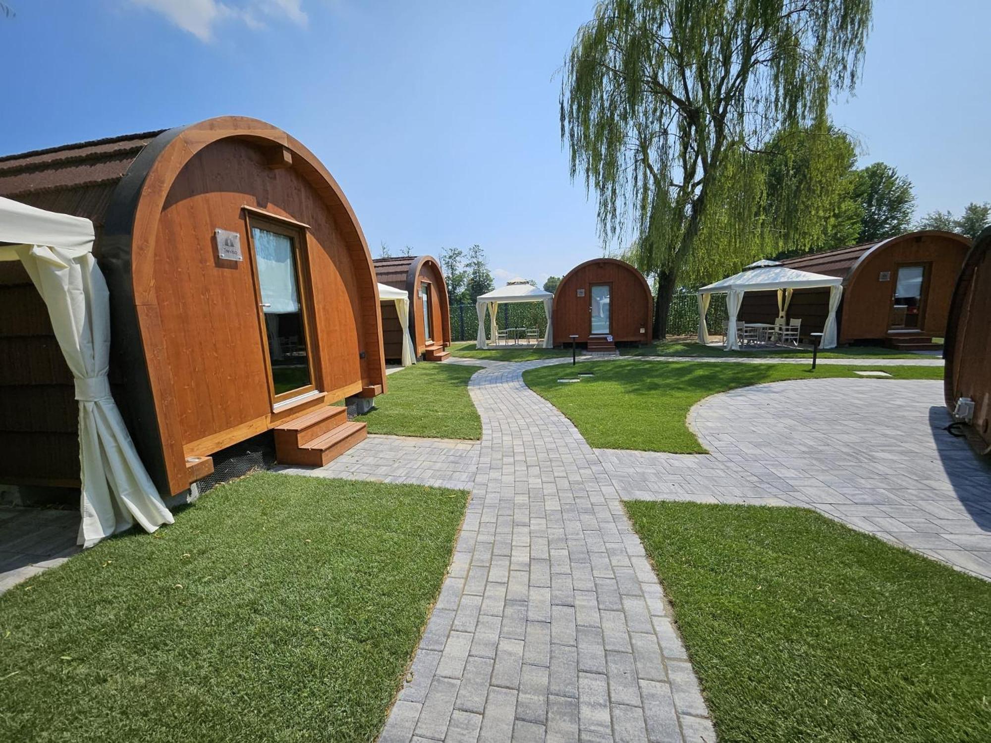 Vicolungo Glamour Lodge & Spa - Free Spa Hot Tub E Sauna מראה חיצוני תמונה