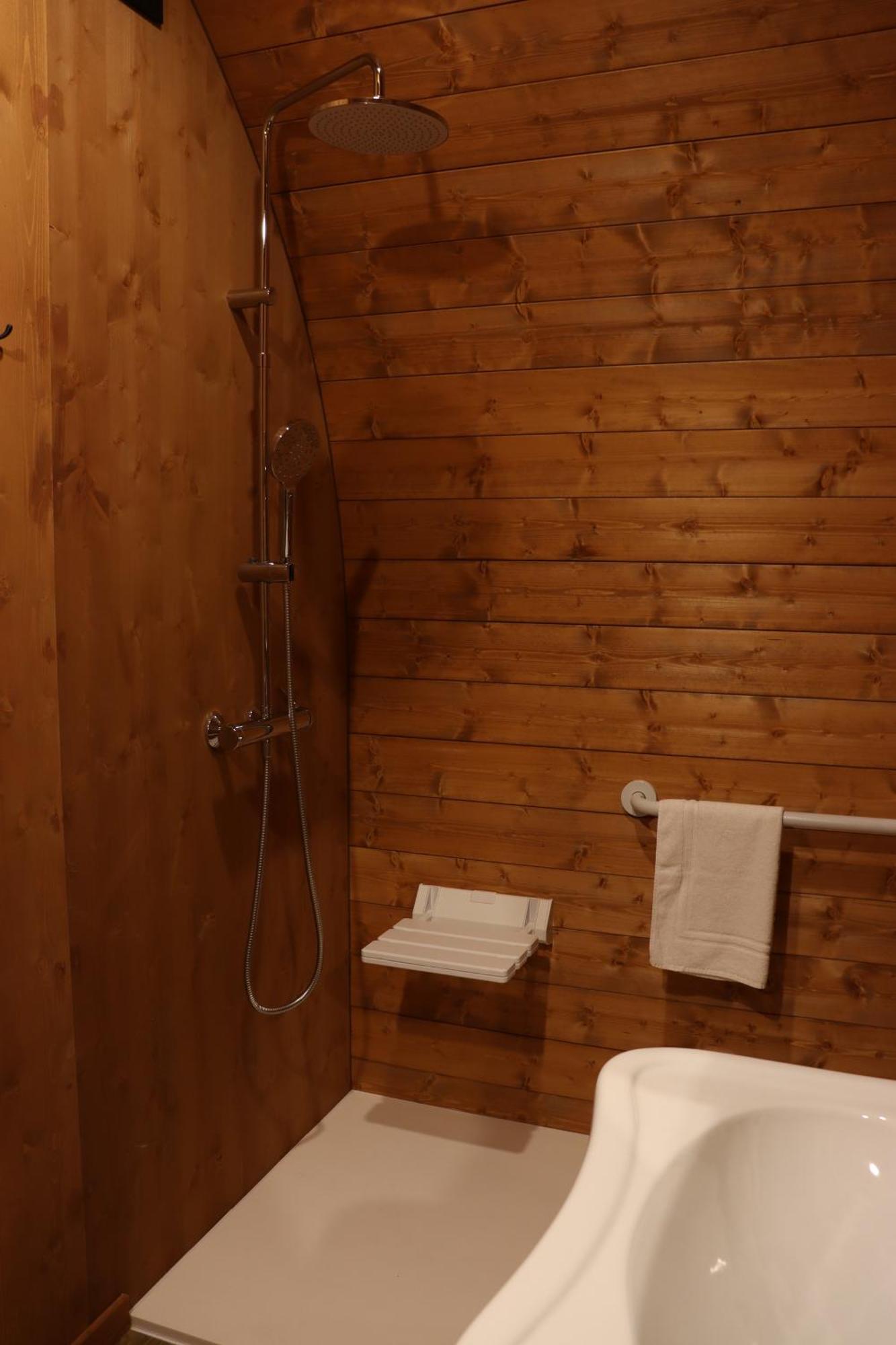 Vicolungo Glamour Lodge & Spa - Free Spa Hot Tub E Sauna מראה חיצוני תמונה